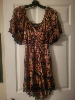 Angie Boho Floral Tiered V-Neck Dress. Large NWT